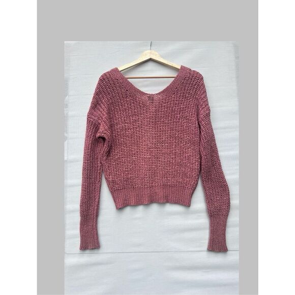 Moon & Madison Mauve Crochet V-Neck Cropped Cardigan size Small - Picture 2 of 5